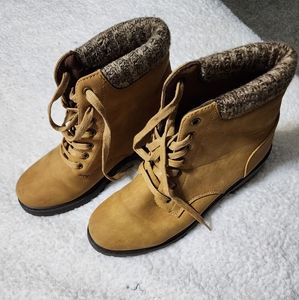 Nora Knitted Collard cushion lace-up boots